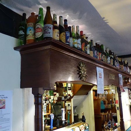 The Sun Inn Englefield Green Esterno foto